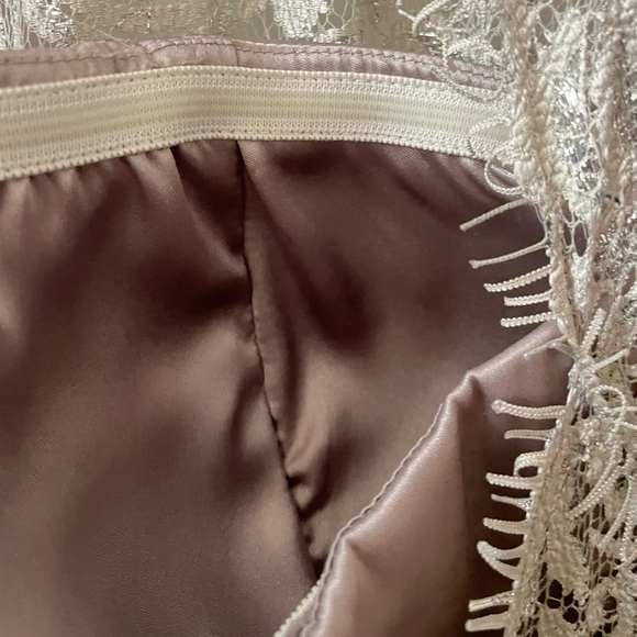 Le Chateau Champagne and Silver dress. Size 2 - Picture 8 of 9